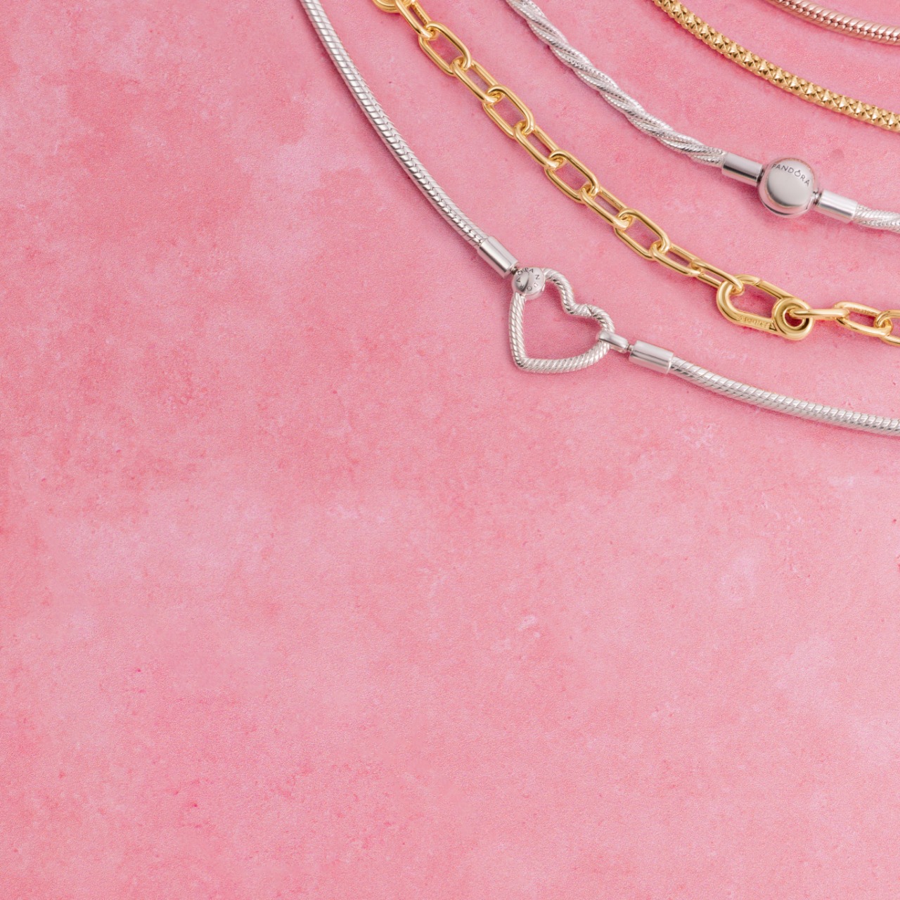 Pandora - Campaign 210 - Bracelet Event - EN - Image Set 1 - 1280x1280