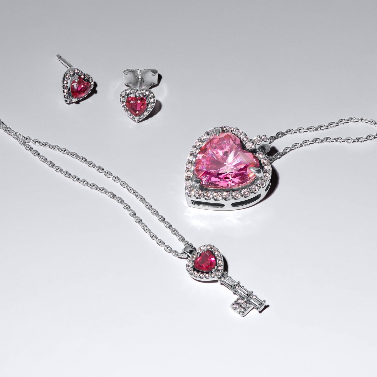 Pandora - Campaign 201 - 25 off with purchase with 125 spend! - EN - Image Set 1 - 1280x1280